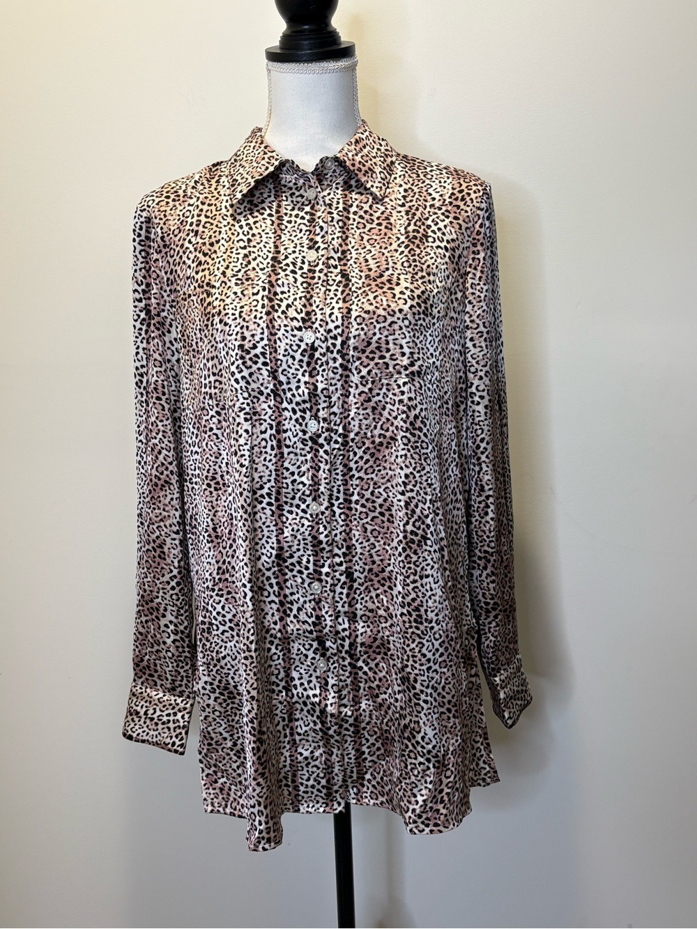 Anne Klein Leopard Print Button Front Blouse | Size Medium | Soft Stretch Career